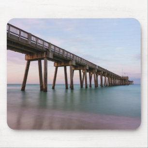 Gläserne Gewässer Am Pier Von Panama City Beach Ma Mousepad