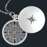 Glasfenster Kaleidoskop7-Kette Medaillon<br><div class="desc">Ein wunderschönes Kaleidoskop-Design aus einem Foto eines schönen Buntglasfensters in der Dame der Siegesskirche in Lackawanna,  New York. ( Weitere Informationen über diese phantastische Basilika finden Sie unter www.OurLadyofVictory.org )</div>