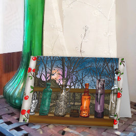 Glasflaschen im Fenster mit Raindrops Karte