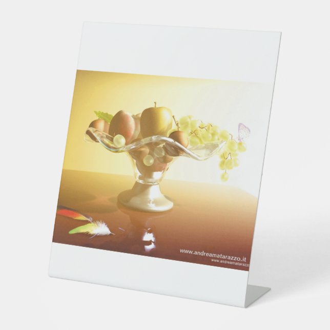 Glaskorb mit Früchten und Batterie Sockelschild (Vorderseite)