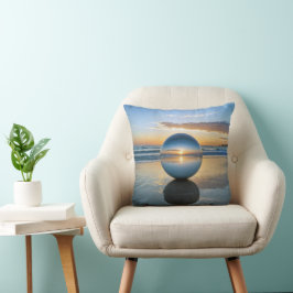 Glass Lens Ball am Sunrise Beach Kissen