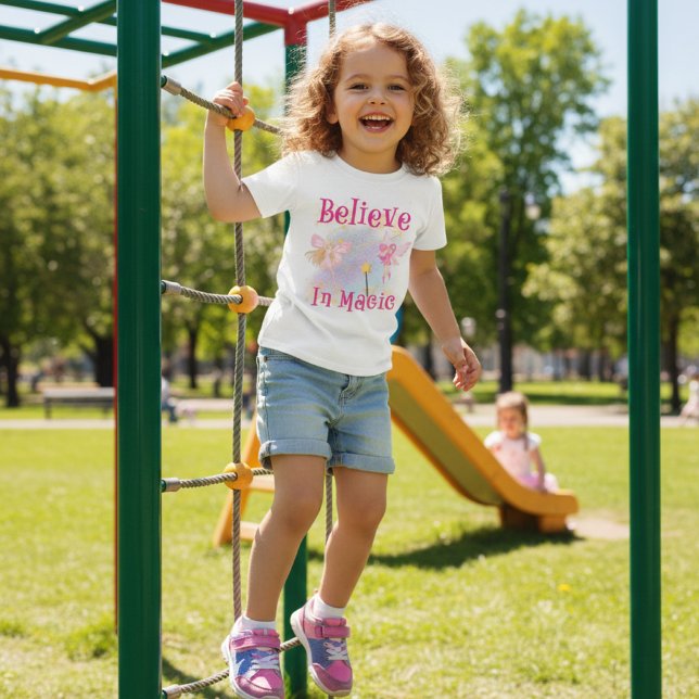 Glaube an den magischen T - Shirt (Von Creator hochgeladen)