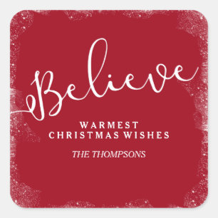 Glaube an Weihnachten Rustikaler Schnee Merry Red  Quadratischer Aufkleber