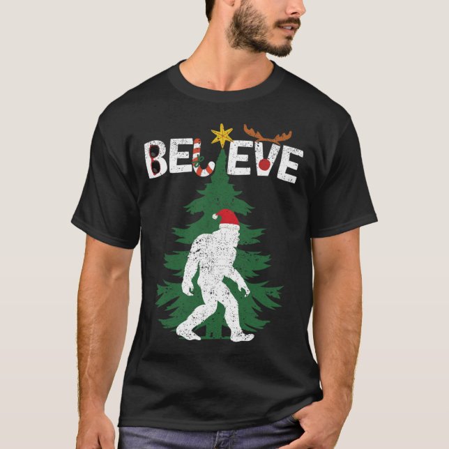 Glaube Bigfoot Sasquatch Yeti Weihnachtsmannmütze  T-Shirt (Vorderseite)