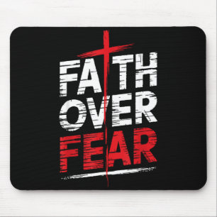 Glaube über Angst mit Kreuz christlichen Männern  Mousepad
