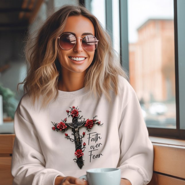 Glaube über Angst Sweatshirt (Von Creator hochgeladen)