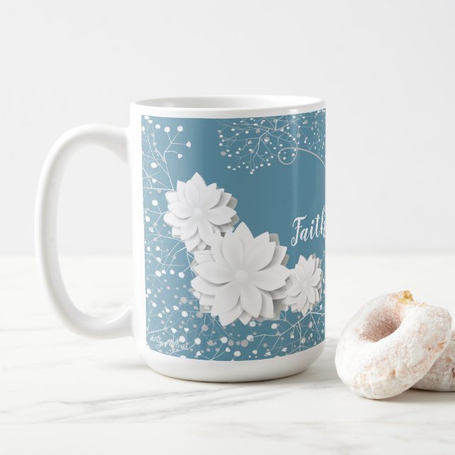 Glaube über Angst, weiße Blume Kaffeetasse (Mit Donut)
