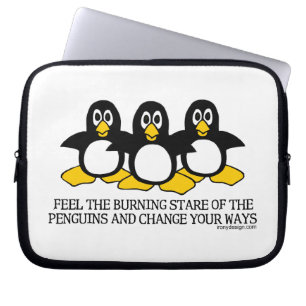 Glauben Sie den brennenden Starren der Pinguine Laptopschutzhülle