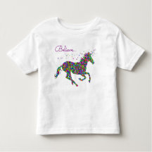 Glauben Sie mit buntem Unicorn-Kleinkind-T - Shirt