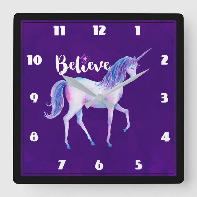 Glauben Sie mit Unicorn an Pastelwasser-Farben Quadratische Wanduhr (Vorderseite)