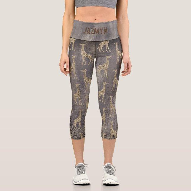 Glitter Giraffe on Glossy Grey Personalized Capri Leggings (Vorderseite)