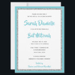 Glittery Bat Mitzvah Blue und Silver Large Einladung<br><div class="desc">Dieses trendige Bat Mitzvah-Angebot besticht durch funkelnden Imitat-Glitzer,  der auf einem soliden Farbhintergrund liegt. Verwenden Sie das Vorlagenformular,  um Ihre eigenen Informationen hinzuzufügen. Das Design Tool kann verwendet werden,  um den Stil,  die Farbe und das Layout des Schriftartes zu ändern.</div>