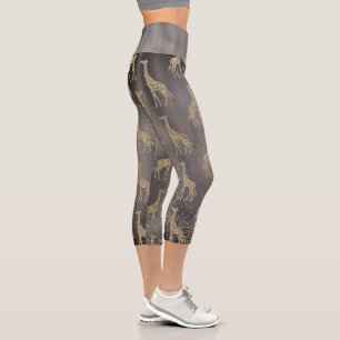 Glittery Giraffe über Glossy Gray Capri Leggings