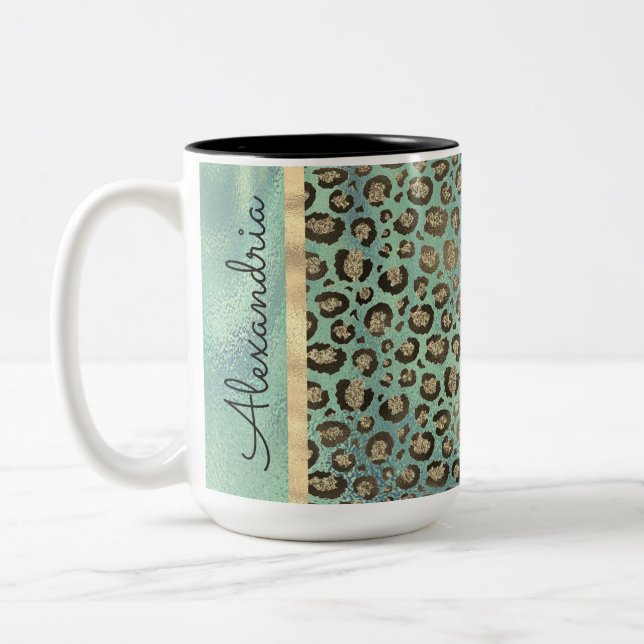 Glittery Leopard Print on Glossy Green Zweifarbige Tasse (Links)