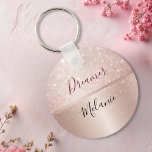 Glittery Rose Gold Glam Metallic Name Schlüsselanhänger<br><div class="desc">Der Zazzle Schlüsselanhänger ist ein glänzendes Rose vergoldetes metallisches Accessoire,  das Ihren Namen,  Ihre Initialen oder jeden gewollt Text zeigt. Das personalisierte Design und die glänzende Oberfläche verleihen Ihren Schlüsseln eine stilvolle Touch.</div>