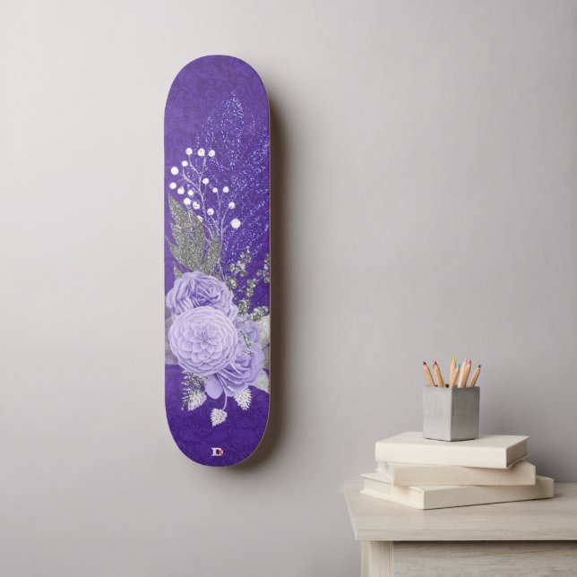 Glitzer Feathers und Lila Rose D-Markenbezeichnung Skateboard (Wandkunst)