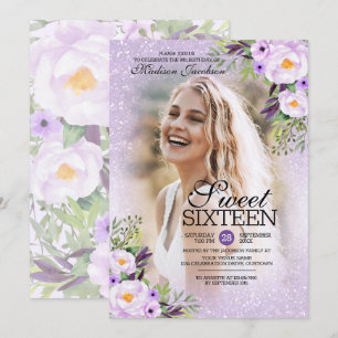 Glitzer Lila Blumenfoto-Vorlage Sweet 16 Einladung