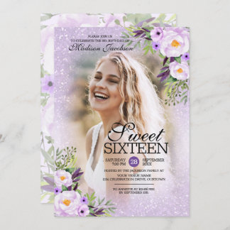Glitzer Lila Blumenfoto-Vorlage Sweet 16 Einladung