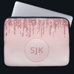 Glitzer-Rosa-Gold-Monogramm Laptopschutzhülle<br><div class="desc">Blush Pink - Rose Gold Imitate Dripping Glitzer und sparkle elegante Monogram Laptop Gehäuse. Dieser mit Monogramm Fall kann so angepasst werden,  dass er Ihren Anfangs- und Vornamen enthält.</div>