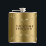 Glitzer- und Blumenrahmen über Gold Flachmann<br><div class="desc">Elegante Wirbel aus Glitzer und Gold umrahmen den goldenen Hintergrund. Anpassbarer Text. Wenn Sie Hilfe bei der Anpassung eines meiner Designs benötigen,  kontaktieren Sie ArtOnWear Designer. Kostenlose Textformatierung mit Live-Hilfe auf Anfrage.</div>