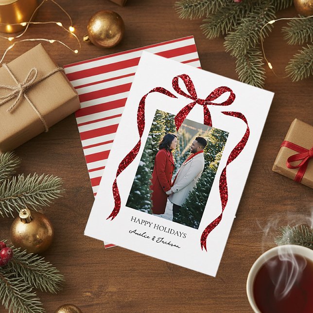 Glitzerbogen mit Foto Minimalistische Weihnachtska (Minimalist red glitter bow Christmas card with photo—simple, festive, and personalized.)