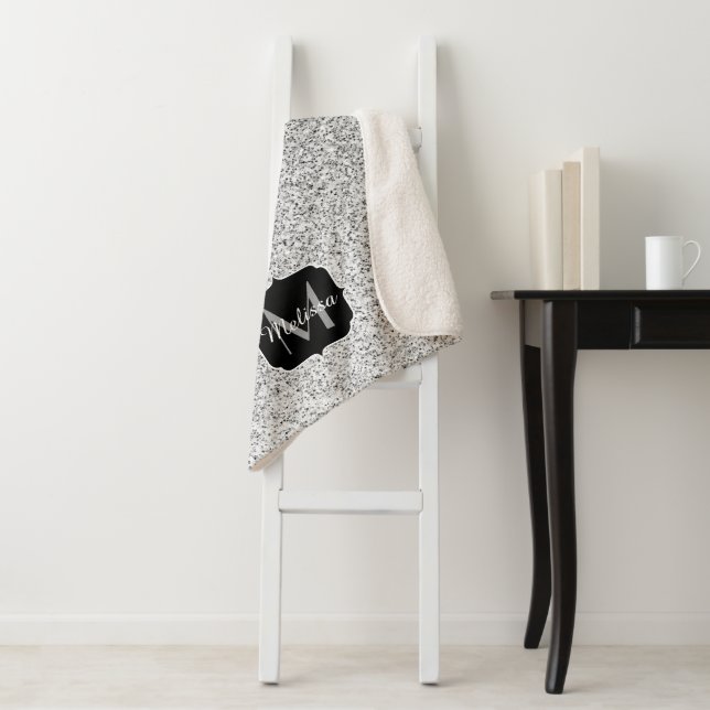 Glitzern Monogram für silbergraue helle Glitzer Sherpadecke (Beispiel)