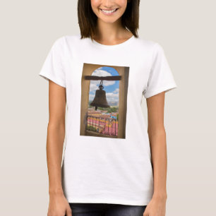 Glocke in einem Kirchturm, Kuba T-Shirt