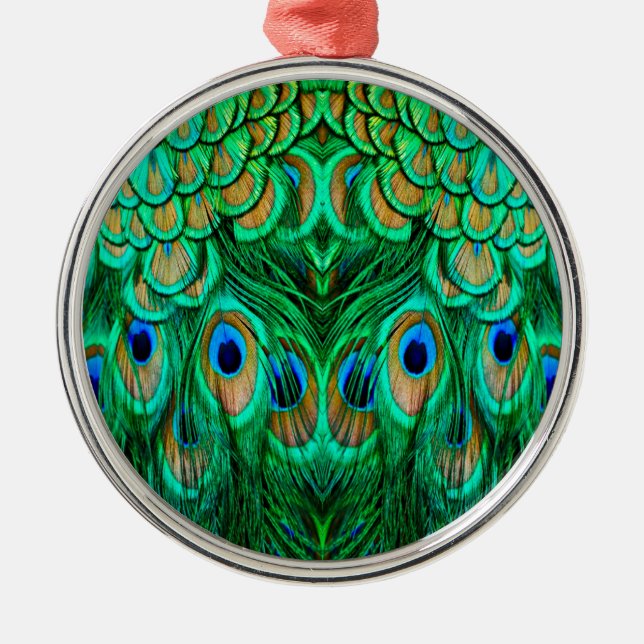 Glorious Peacock Feathers Ornament Aus Metall (Vorne)