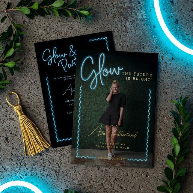 Glow The Future is Bright Fun Blue Neon Abschluss Folieneinladung (Glow The Future is Bright Fun Blue Neon Graduation Foil Invitation)