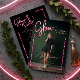 Glow The Future is Bright Fun Pink Neon Abschluss Folieneinladung