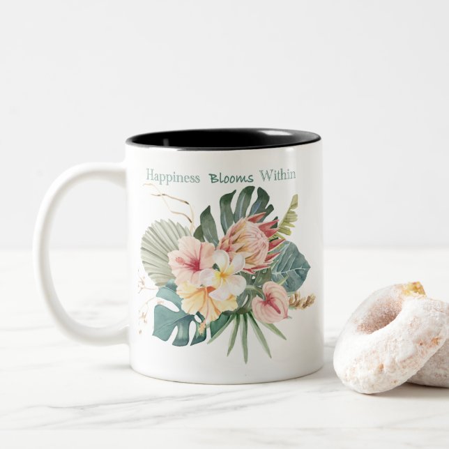 Glück blüht in der Tasse des Kaffees (Mit Donut)