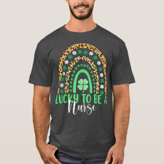 Glück, ein Krankenschwester Rainbow Leopard St Pat T-Shirt