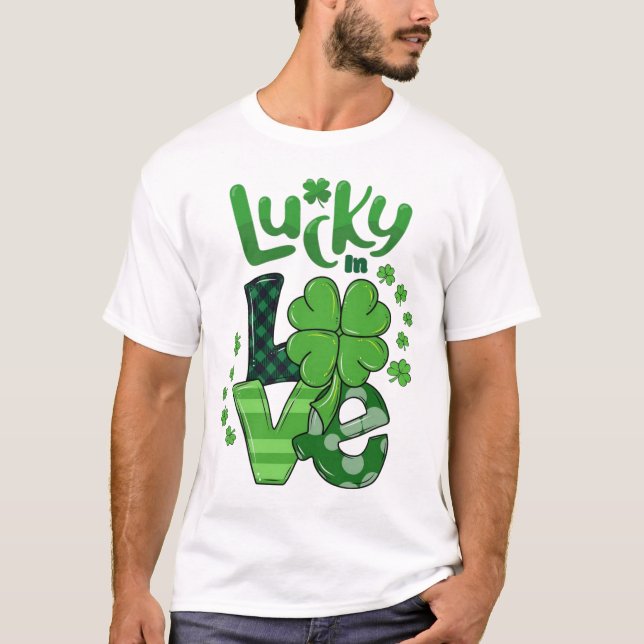 Glück im Liebes St. Patrick's Day gemustertes Klee T-Shirt (Vorderseite)