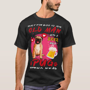 Glück ist ein alter Mann mit Bier und Mops, der in T-Shirt