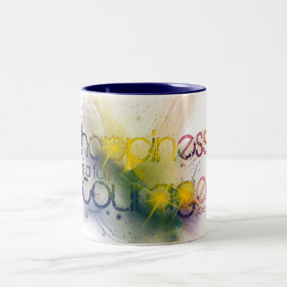 Glück ist eine Form des Mutes Zweifarbige Tasse