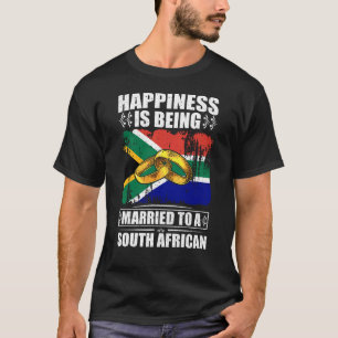 Glück ist einem Südafrika Verheiratet T-Shirt