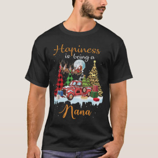 Glück ist Nana Funny Red Truck Tree Chris T-Shirt