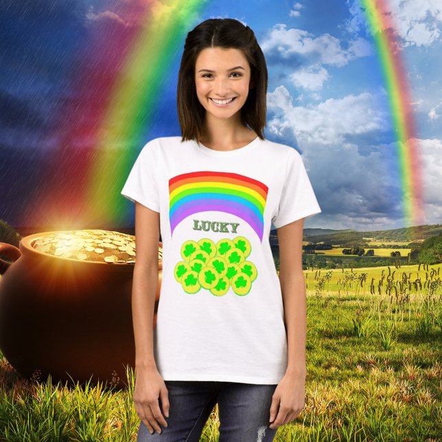 Glück mit Rainbows, Gold und Kleeblättern T - Shir T-Shirt (Lucky with Rainbows, Gold and Shamrocks T-Shirt)