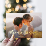 Glücklich Gezeichnet Verheiratete Weihnachts Real  Folien Feiertagskarte<br><div class="desc">Feiern Sie den Absolvent in Ihrem Leben im Stil! Entworfen von Berry Berry Sweet (www.berryberrysweet.com). Besuchen Sie unsere Website für moderne und stilvolle Einladungen,  Ankündigungen und personalisierte Geschenke.</div>