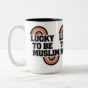 Glücklich, islamisch-islamische Zitate zu sein. Zweifarbige Tasse