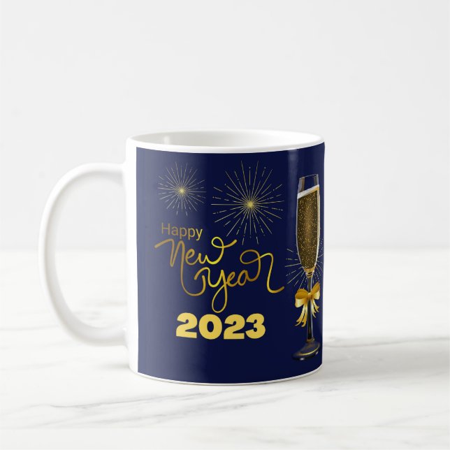 GLÜCKLICH NEUJAHR 2023 , blau und gold dekoriert , Kaffeetasse (Links)