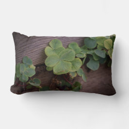 Glücklich oder bestimmt? St. Patricks Day-Kleeblät Lendenkissen