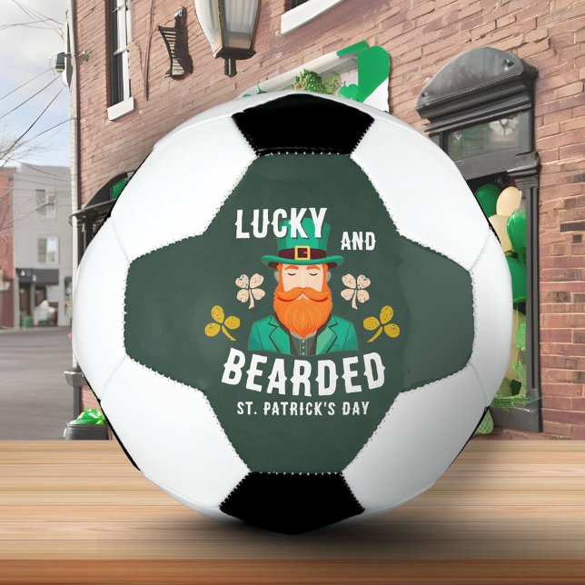 Glücklich und bärtige St. Patrick's Day Leprechaun Fußball (Von Creator hochgeladen)