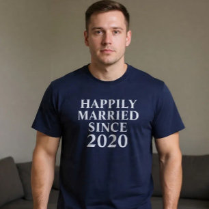 Glücklich Verheiratet Seit Custom Couples T-Shirt
