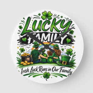 Glückliche Familiensquadra Irish Shamrock St. Patr Runde Wanduhr