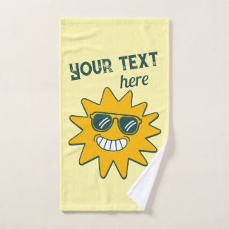 Glückliche gelbe Sonnenbrille Sommer Sonne Urlaub Handtuch