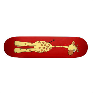 Glückliche Giraffe. Cartoon Skateboard