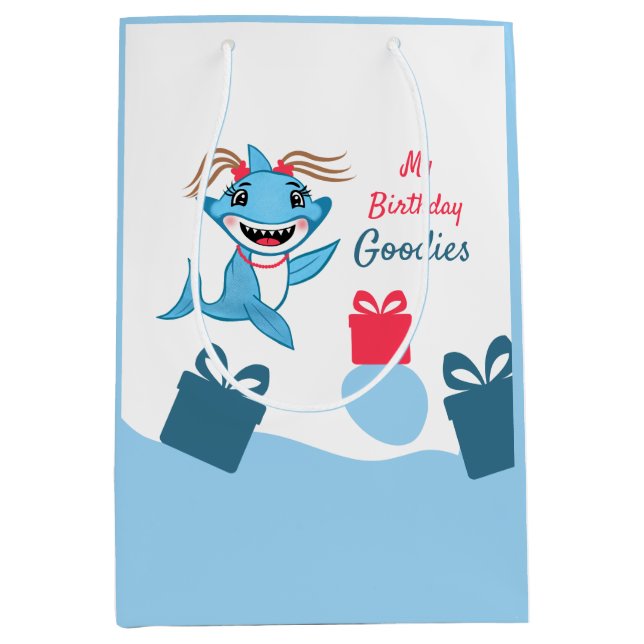 Glückliche Haifamilie Mittelgroße Geschenktüte (Vorderseite)