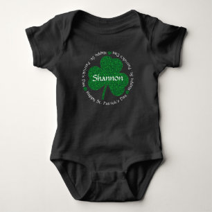 Glücklichen St Patrick Tagesindividueller Name Baby Strampler