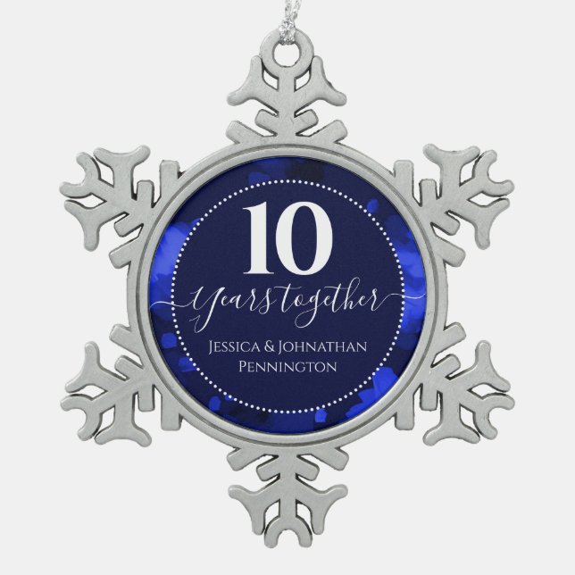Glücklicher 10. Hochzeitstag Schneeflocken Zinn-Ornament (Vorderseite)